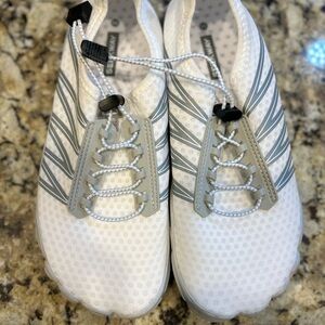 Seek way water shoes size 39